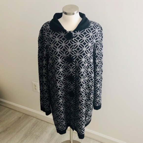 Geometric Black SweaterJacket, XL - Picture 2 of 6
